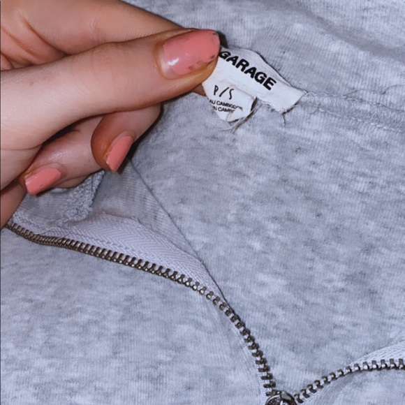 2 cute and basic tee - Picture 5 of 5